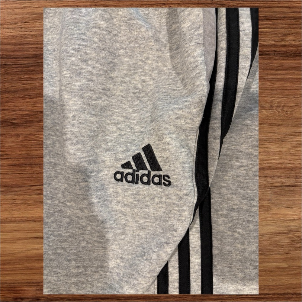Adidas Men’s Essential Three Stripes Fleece Gray Shorts - Picture 10 of 11